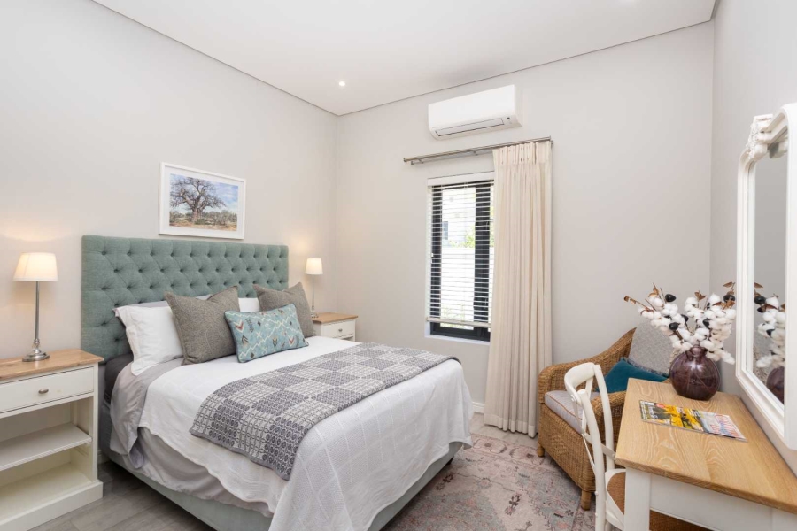 To Let 4 Bedroom Property for Rent in Val De Vie Estate Western Cape